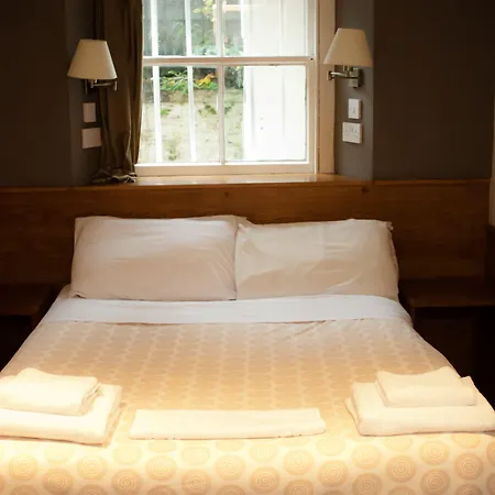 Edinburgh House Hotel-3
